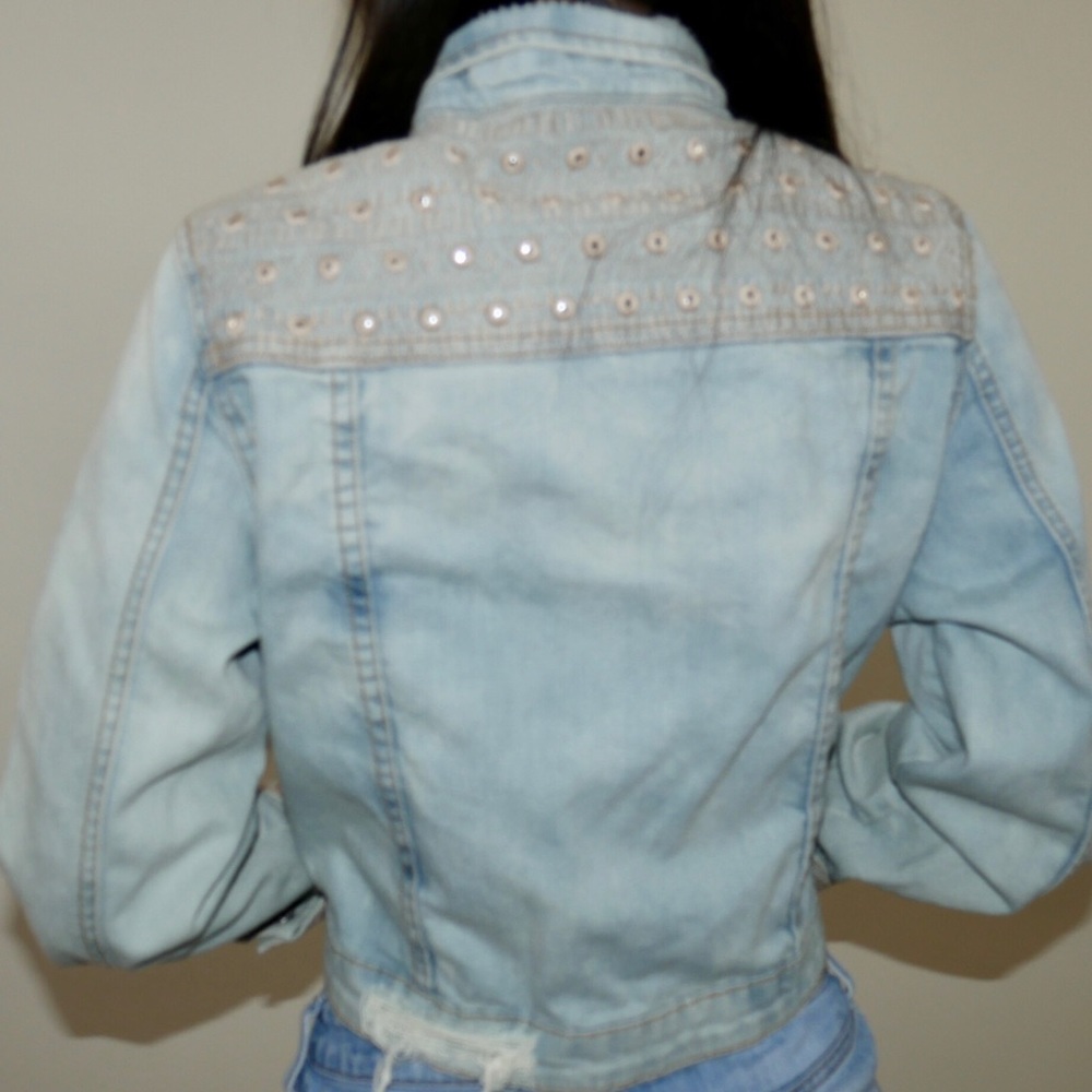 Washed Out Distressed Jean Jacket - Picture 3 of 8